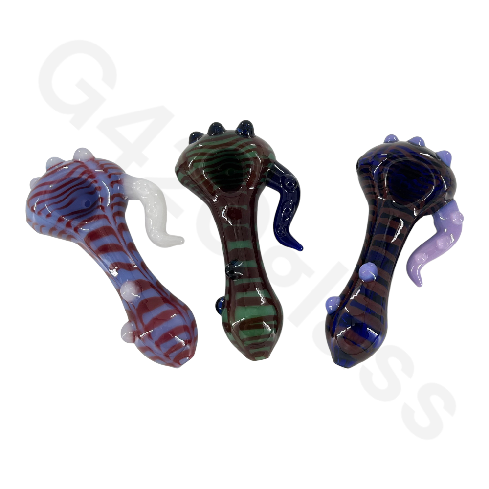 Horned Hand Pipes